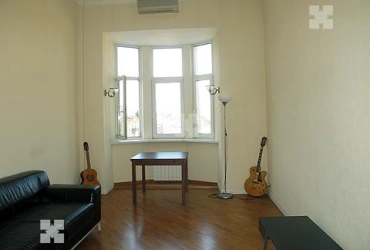 3х комн кв на Еропкинском пер. 11